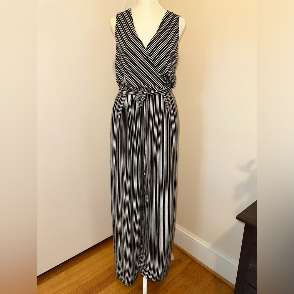 NEW Women’s Xhilaration Jumpsuit, Black & White Stripes, Size Medium